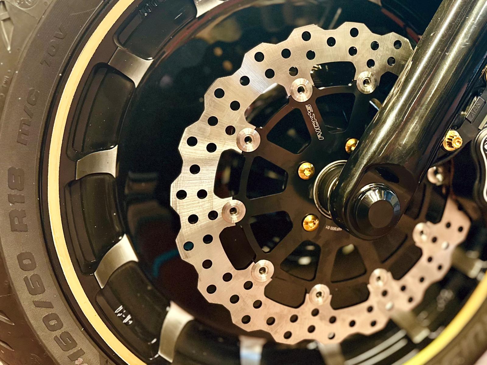 Rick's Motorcycles Bremsscheibe Wave Design Steve